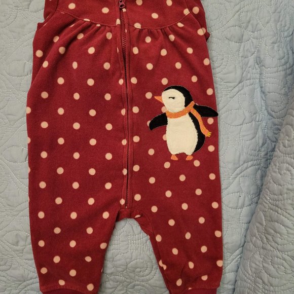 Carters 3-6 M Mulberry-Colored Fleece w Pink Polka Dots & Penguin Applique - Picture 3 of 9